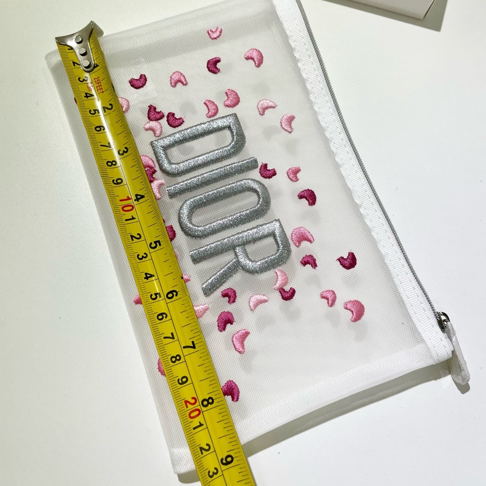 Dior beauty gift cosmetic bag - Picture 6 of 8